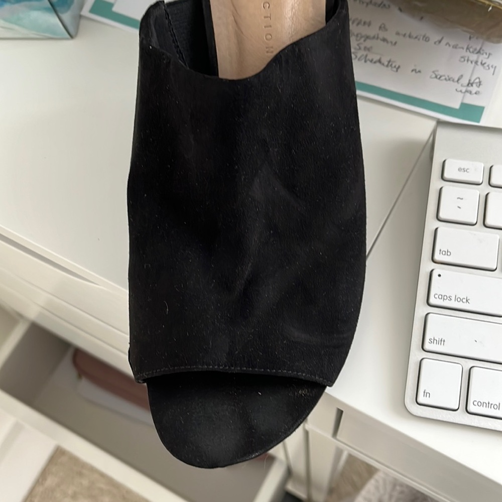 SHOE